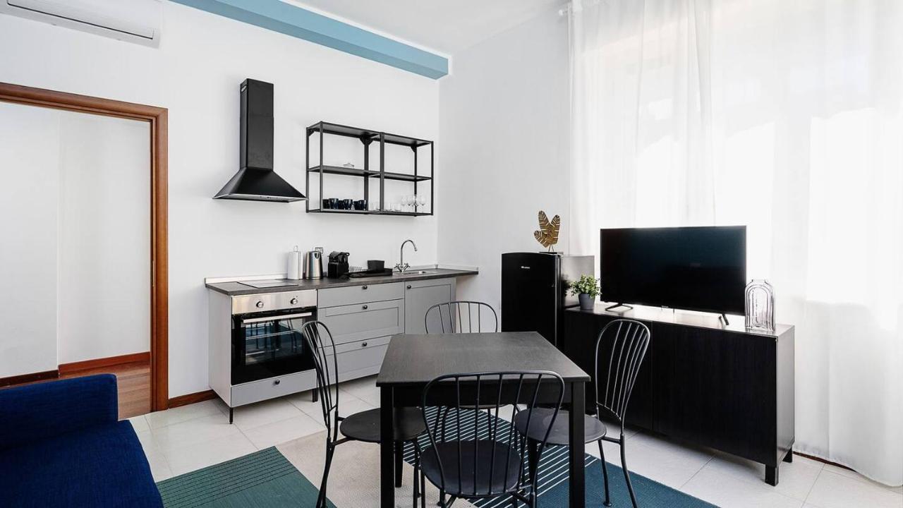 Blue City Paradise - Renovated Apt In Center Milan Appartement Buitenkant foto
