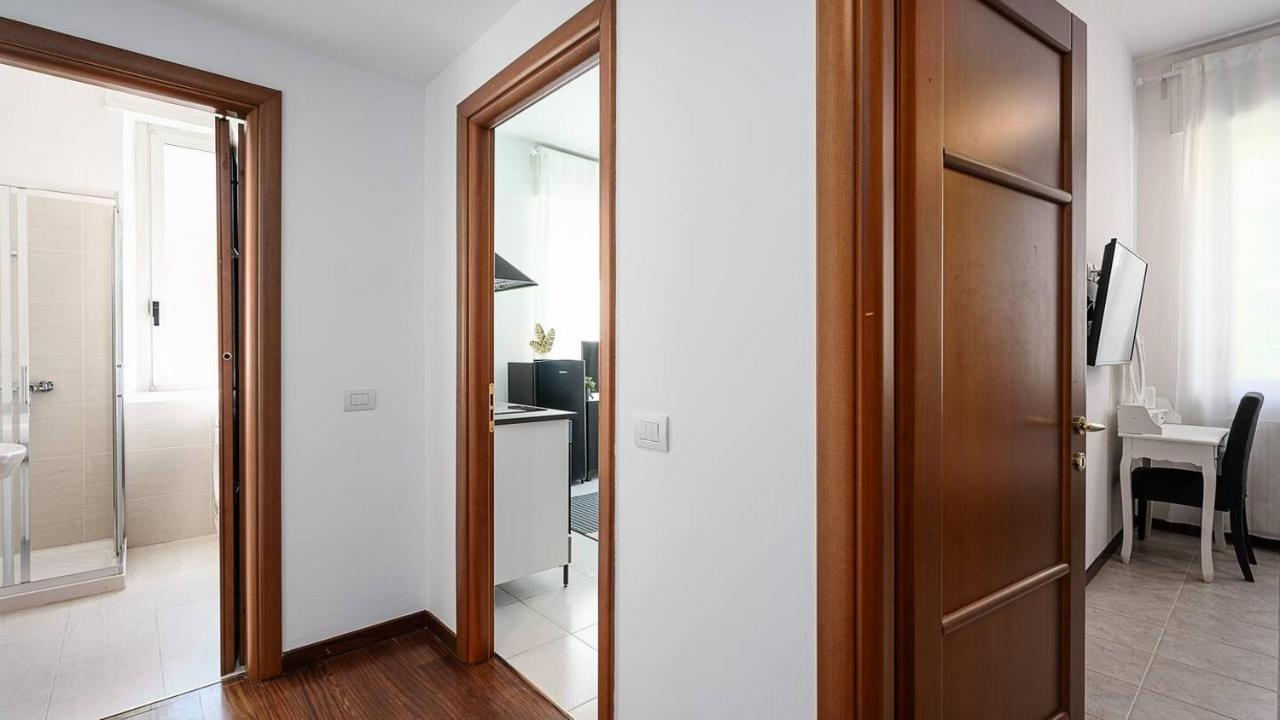Blue City Paradise - Renovated Apt In Center Milan Appartement Buitenkant foto